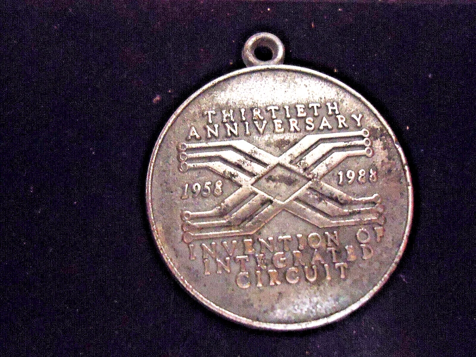 TEXAS  INSTRUMENTS 30th ANNIV.Jack Kilby 1958-1988-INTRGRATED CIRCUIT MEDALLION - Image 4 of 4