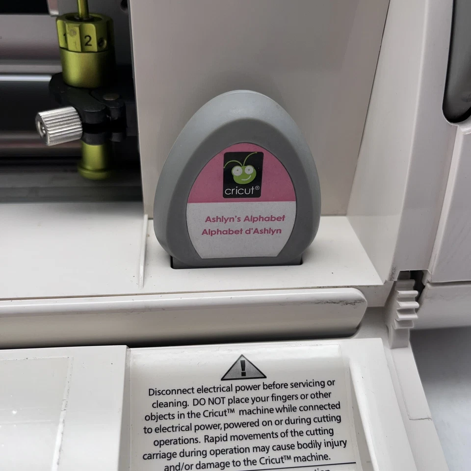 Máquina cortadora electrónica personal Cricut CRV001 con cartucho se vende como está Foto 4 de 4