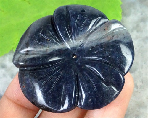 WGV02052 45x43x5mm Natural Blue Sodalite Carved Flower Pendant Bead