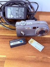 Sony Cyber-shot DSC-P10 5MP Digital Camera Kit 256MB Works