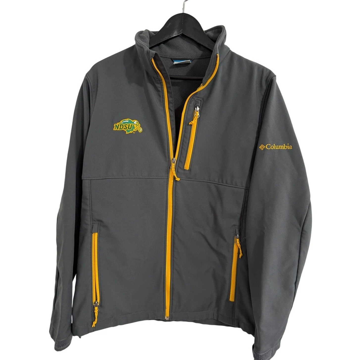 NDSU Bison Columbia Softshell Performance Jacket Size Medium