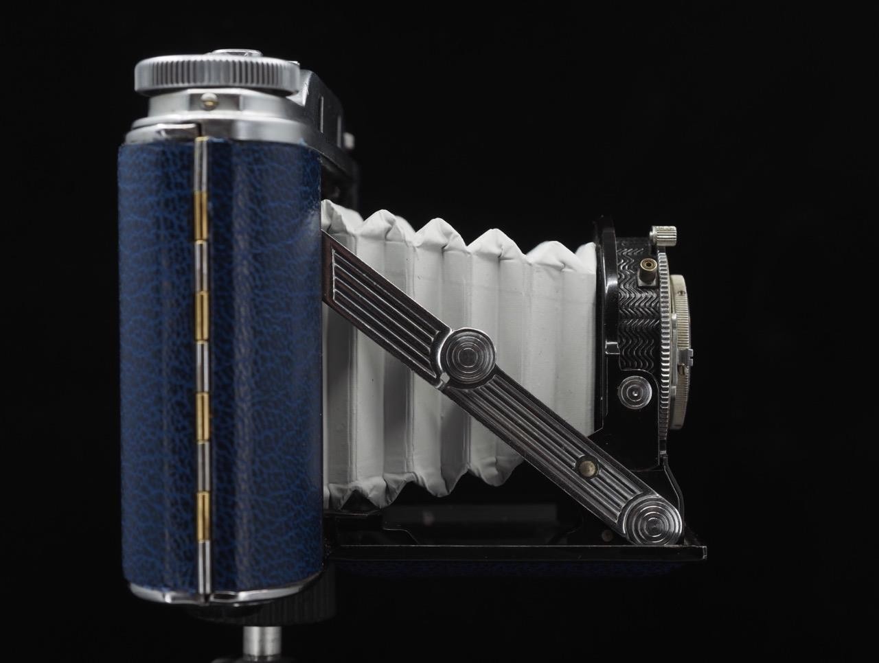 Agfa Isolette III f4.5 SOLINAR - NEW BLUE Leatherette & Light Grey Bellows !!