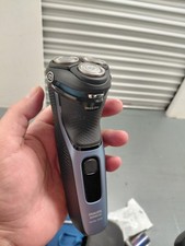 Philips Norelco Series 3000 Rechargeable Wet/Dry Electric Shaver S3212 TESTED