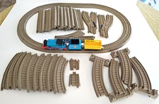 Thomas the Train TrackMaster Track & Blue Train Set 40+ Pieces Motorized Works!