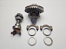 1985-1992 Ford F250 Dana 44 Rear Axle Ring Gear Pinion Carrier 3:55 OEM 2569