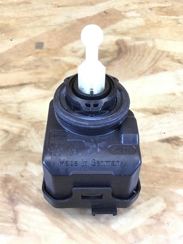 363170 Stellmotor Scheinwerfer links VW Golf IV (1J) 1J0941295C