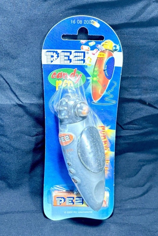 🚨 Collectible 2002 PEZ Candy Dispenser Rocket Pen Unopened in Orig Package 🍬