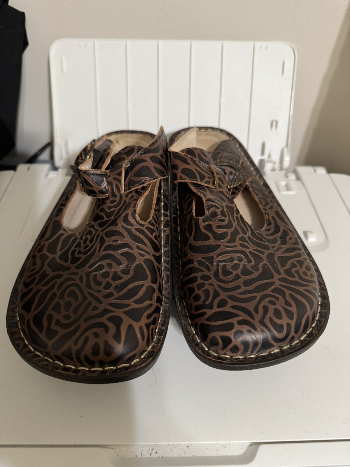 Picture 1 of 6