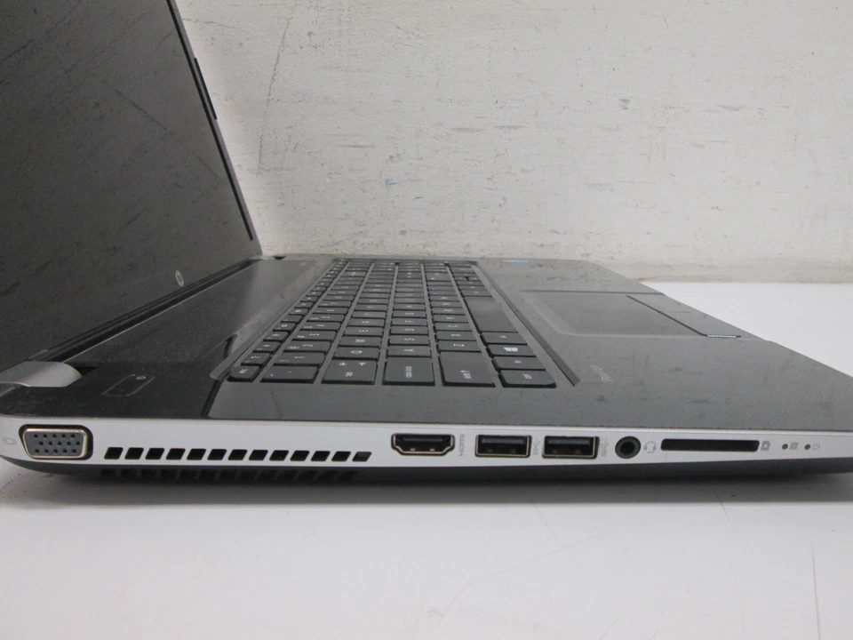 HP PAVILION i3_4000M@2.4GHZ 1TB HDD WIN8.1 6GB RAM Foto 3 de 4