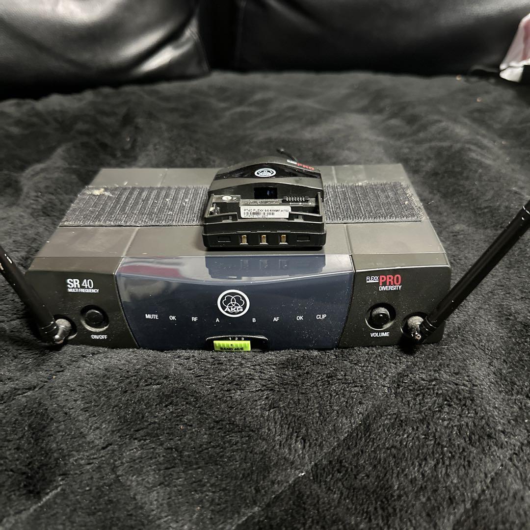 安い AKG WMS40 / PRO ワイヤレスマイク FLEXXワイヤレスシステムSR40