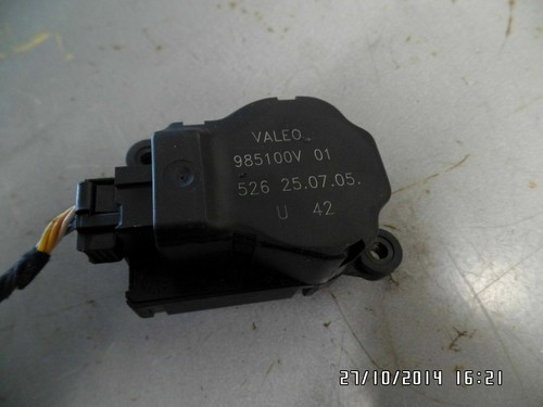 Opel Signum 1,9 cdti 2005  Stellmotor Klima Heizung 985100V