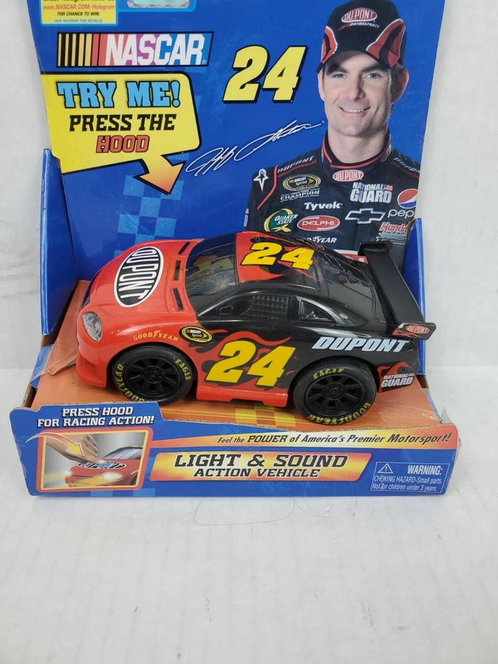 Light And Sound Action 杜邦 NASCAR #24 车辆 2010 Jeff Gordon Jada 收藏家 — 第 2/4 张图片