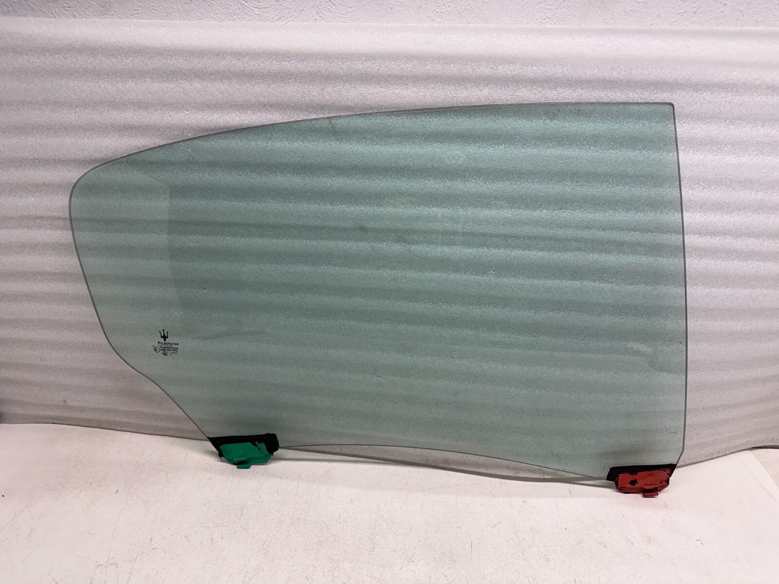P41087 2003-2012 Maserati Quattroporte M139 Rear Door Window Glass Passenger RH