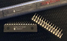 MICROCHIP PIC16LC73-04/SP RISC Microcontroller 8-Bit OTPROM CMOS PDIP28 **NEW**