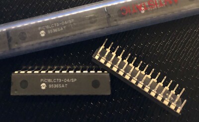 MICROCHIP PIC16LC73-04/SP RISC Microcontroller 8-Bit OTPROM CMOS PDIP28 **NEW**