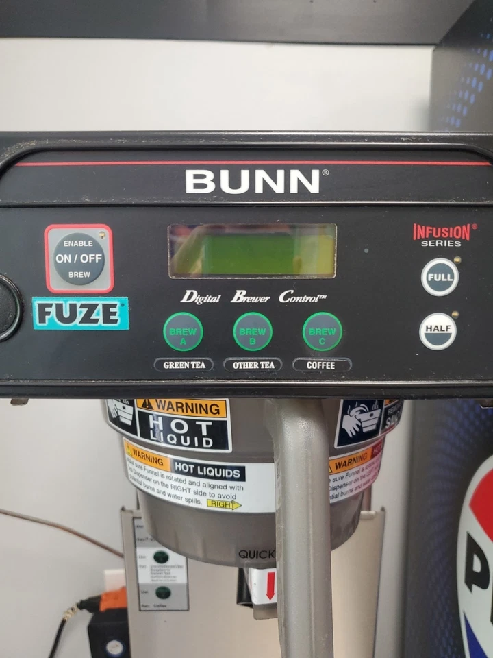 Bunn ITCB-DV 29" TRK con Bandeja Té/Café Cervecería Comercial Restaurante Foto 2 de 3