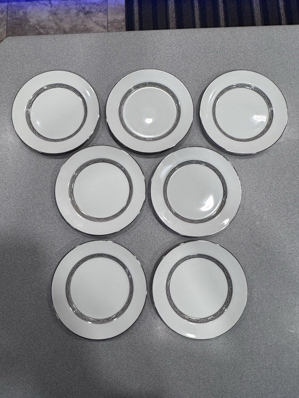 Vintage Mikasa Manor House Lot of 7 Salad Plates 5433