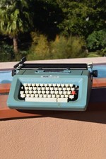 Macchina da scrivere Olivetti STUDIO 46 Azzurra Vintage con Custodia