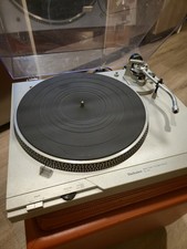Technics SL-D1 Turntable Sans Cartridge   Turns On   Untested