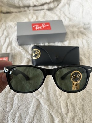 Ray-Ban New Wayfarer Sunglasses Glossy Black / G-15 Green Lenses RB2132 901