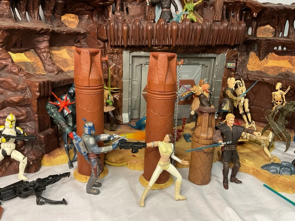 Star Wars Geonosis Battle Arena STAR WARS SAGA Juego *INCLUYE FIGURAS* Foto 3 de 4