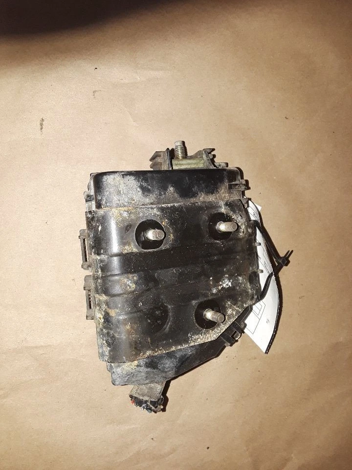 Fuse Box Engine VIN W 8th Digit Romeo Fits 01 CROWN VICTORIA 1157261 Foto 2 de 4