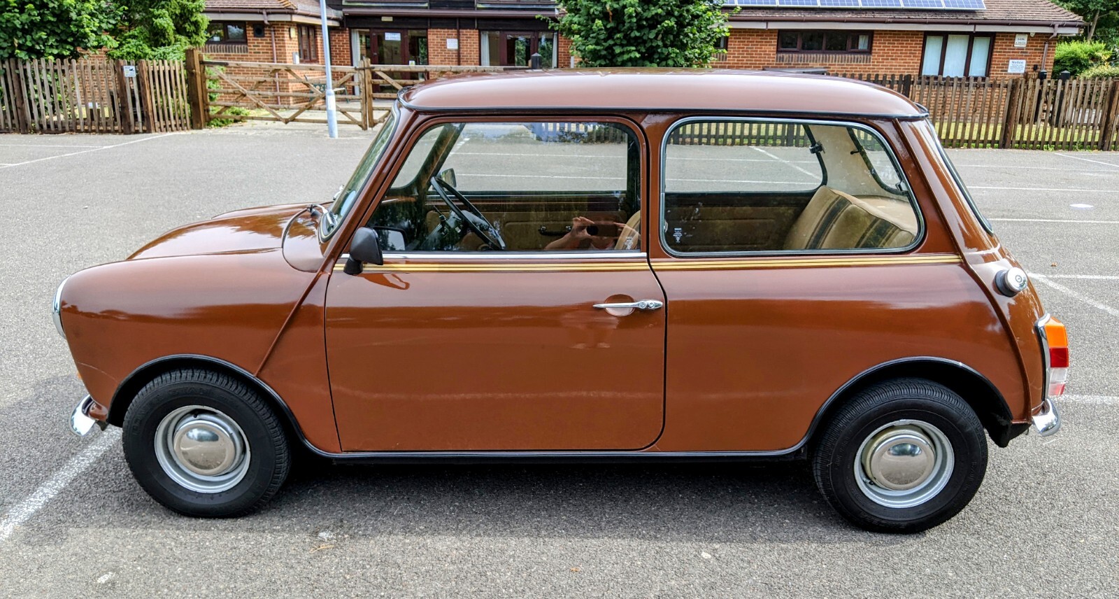 Image 7 - 1979 Austin Mini 1000 Auto Russet Brown Original Matching Numbers 30K Miles