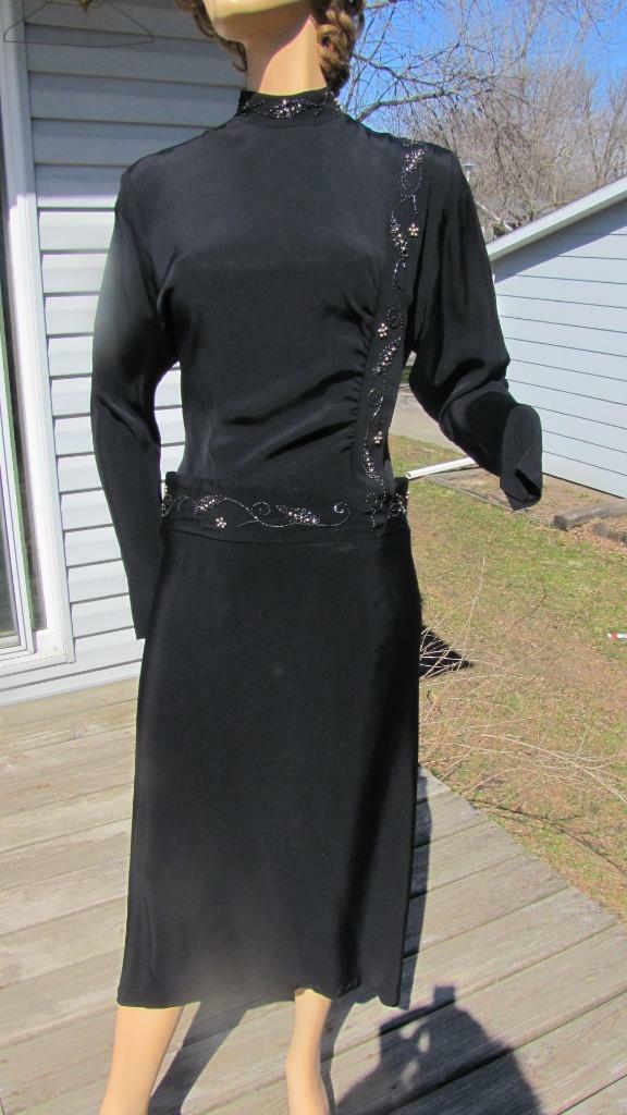 VINTAGE 1940S BLACK RAYON BEADED DRESS BACK DRAPE 24W | eBay