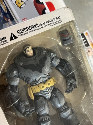2014 DC Collectibles Toys Designer Series Thrasher Traje Batman 9"" Figura de acción - Imagen 6 de 7