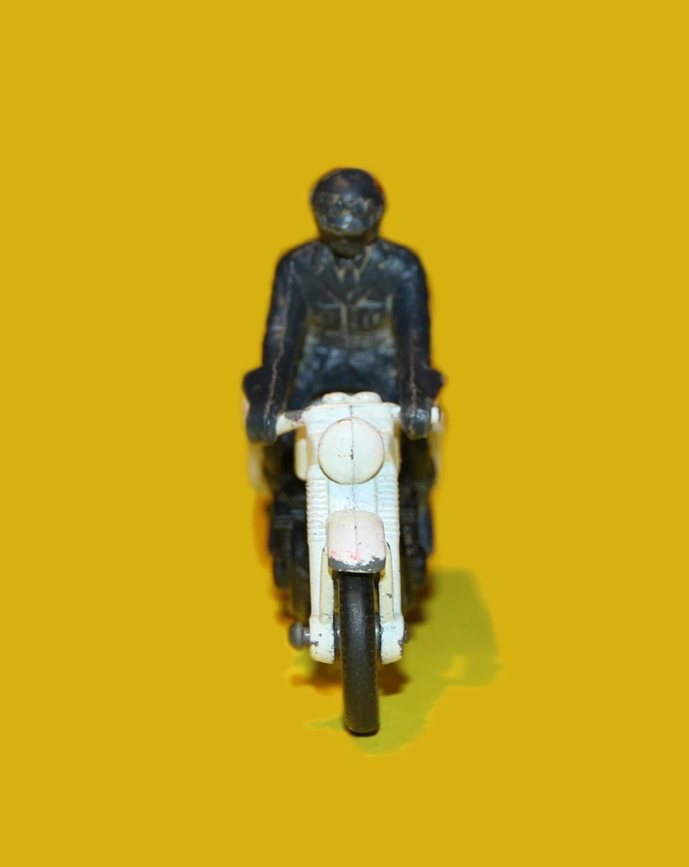 MODELLISMO HONDA 750 POLIZIA POLICE MATCHBOX LESNEY 1:43 ART. 33 1977 - Immagine 4 di 4