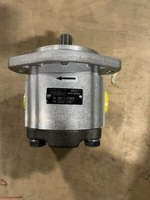 New Parker Hydraulic Pump J0611-07858