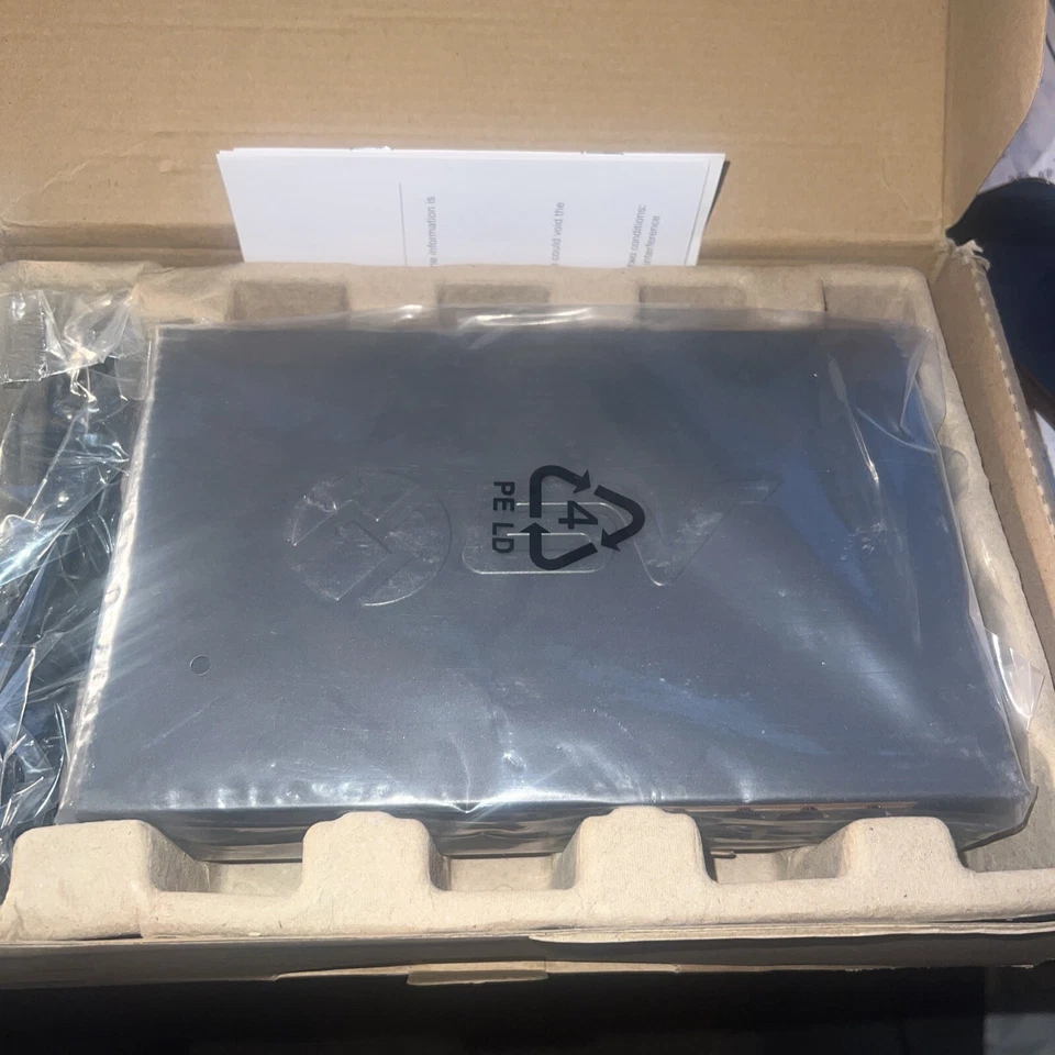 8 Port PoE Switch With 1 Uplink Ethernet Network Max 120W Unmanaged 802.3af/at - Image 2 of 3