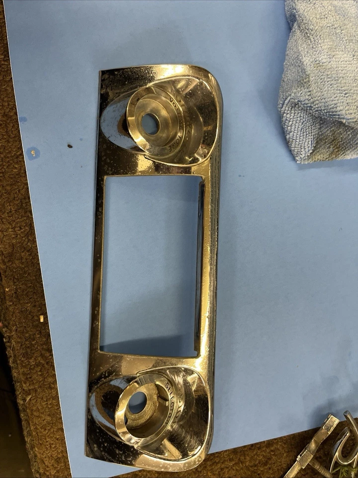 Chevy Impala Biscayne Belair ElCamino 1959-60 radio placa frontal bisel bonito Foto 2 de 4