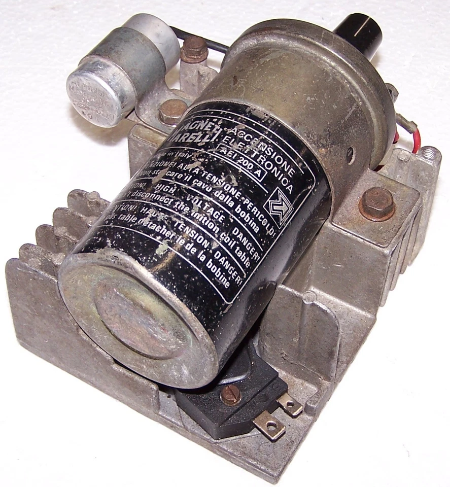 Fiat Spider 2000 Brava OEM Ignition Coil Assembly Plex 201 w/Capacitor 4386220 - Imagem 4 de 4