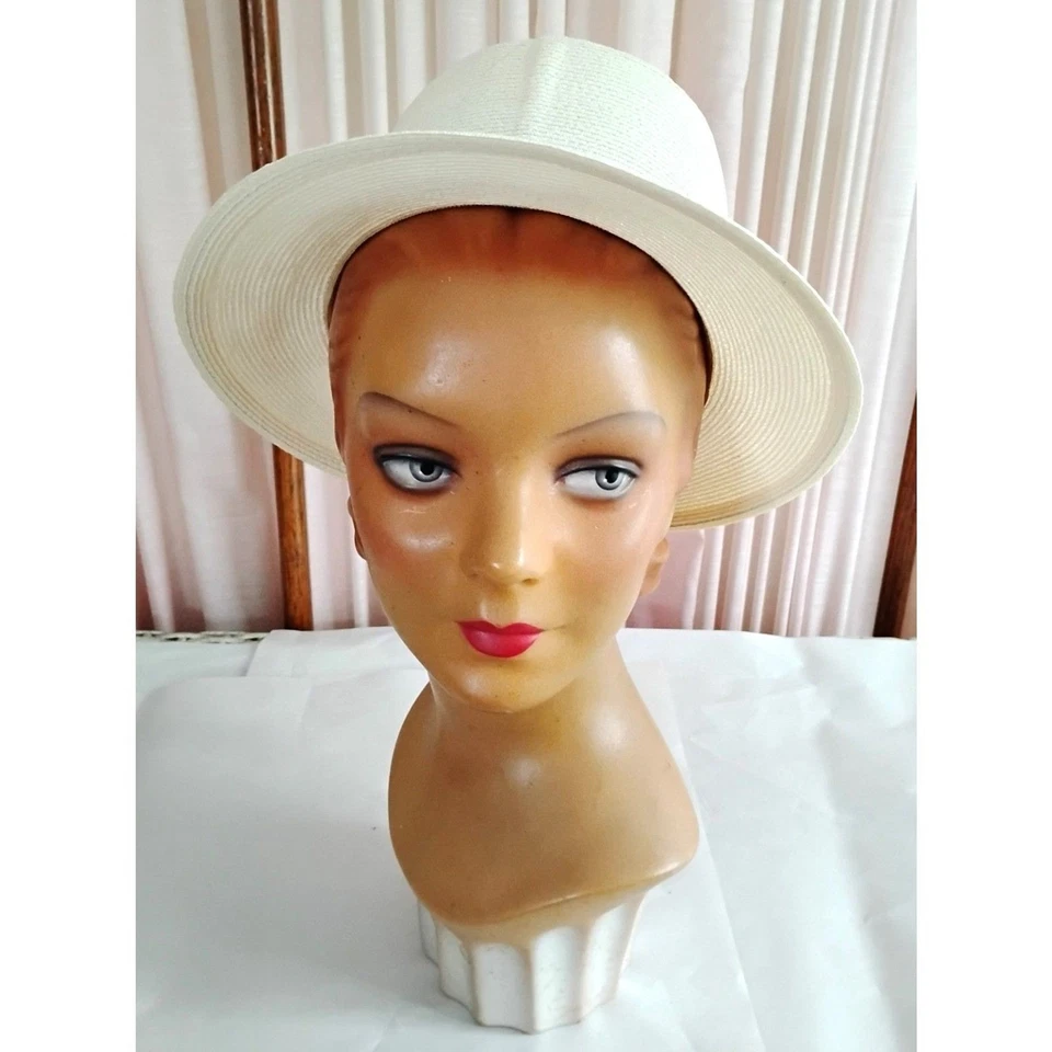 1960s Vintage Off White Hat, Synthetic Straw, Size 21 1/2 - Image 2 of 4