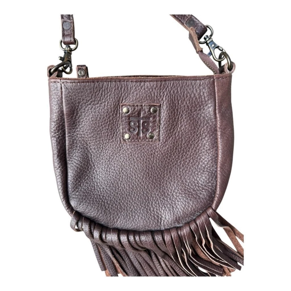 Bolso Bandolera STS Ranch The Fringe Cuero Marrón Oscuro Usado en Excelente Condición Foto 2 de 4