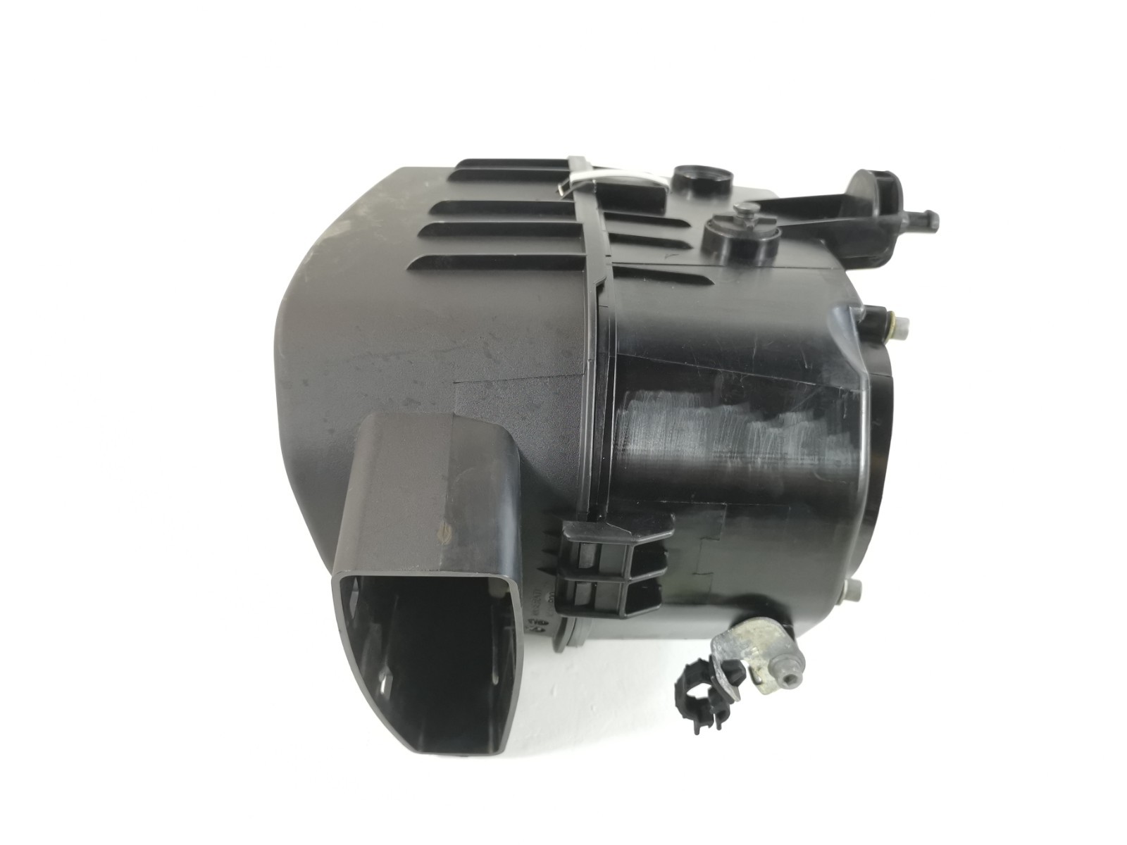 MASERATI LEVANTE S 3.0L AWD 2017  Right Side Engine Air Filter Box 670001543 OEM