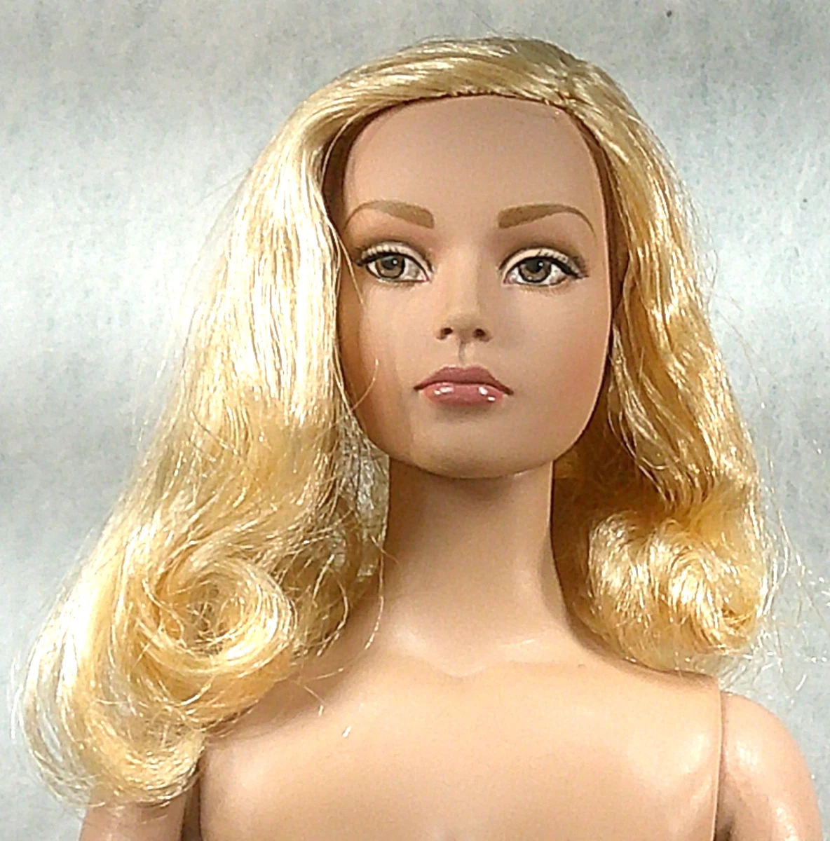 Tonner Tyler Wentworth Collection Dolls & Doll Playsets for sale