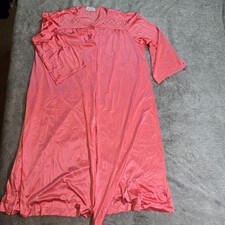 VTG Vanity Fair Women's Salmon Pink Lace Nylon Nightgown Peignoir Robe Size L