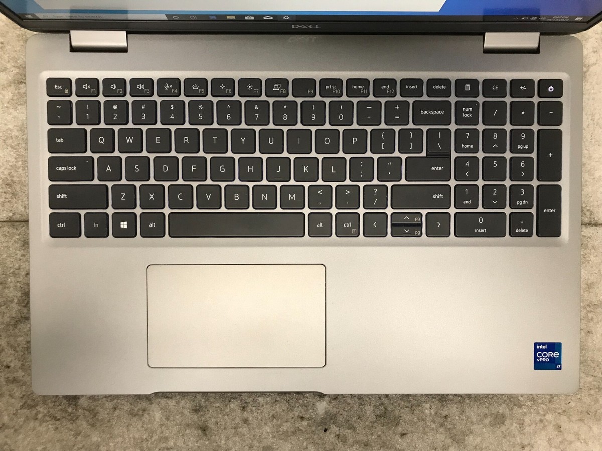 Dell Latitude 5521 / Intel Core i7-11850H 2.50GHz / 16GB RAM Dell Latitude 5521 / Intel Core i7-11850H 2.50GHz / 16GB RAM