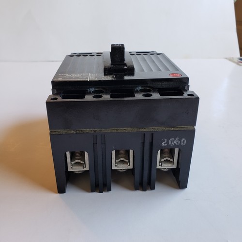GE TEB132060 NEW 60 Amp Circuit Breaker 3 pole - Picture 3 of 4