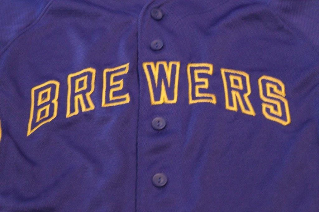 Youth Milwaukee Brewers M (10/12) Jersey Retro Style Majestic