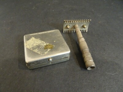 Vintage Razor with box - Cologne Germany - C. Brozio