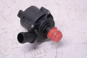 VW GOLF VIII CD1 Zirkulationswassermotor 12402300305 5Q0965567 1.40 33284130