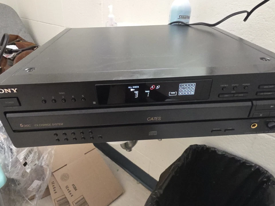 Sony CDP-CA7ES - 5 Disc HiFi Carousel CD Changer Player - Elevated Standard  - Image 2 of 4