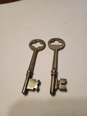 2 Antique Skeleton Keys  Russell Erwin X231 & 34