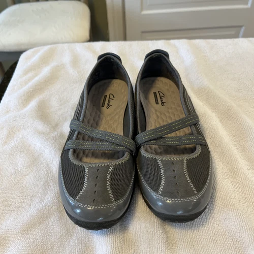 Mocassini donna Clarks grigio pelle camoscio slip on 6 con spalline incrociate