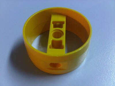 3 Stck. Lego Gelb Cylinder 4 x 4 x 1 2/3 with Pin Holes and Center Bar 41531