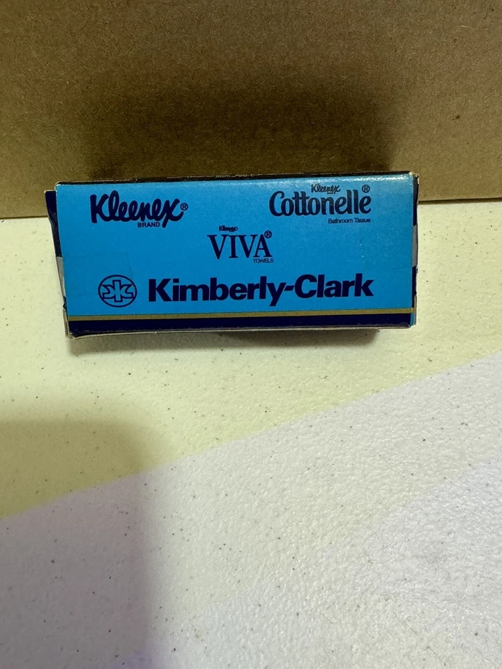 Tim Fedewa #33 Kleenex 1998 1/64 Racing Champions Nascar Diecast - Image 3 of 3