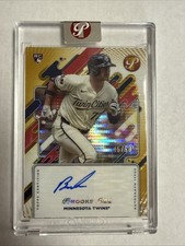 2025 TOPPS PRISTINE BROOKS LEE ROOKIE ENCASED GOLD REFRACTOR SP #/50 TWINS